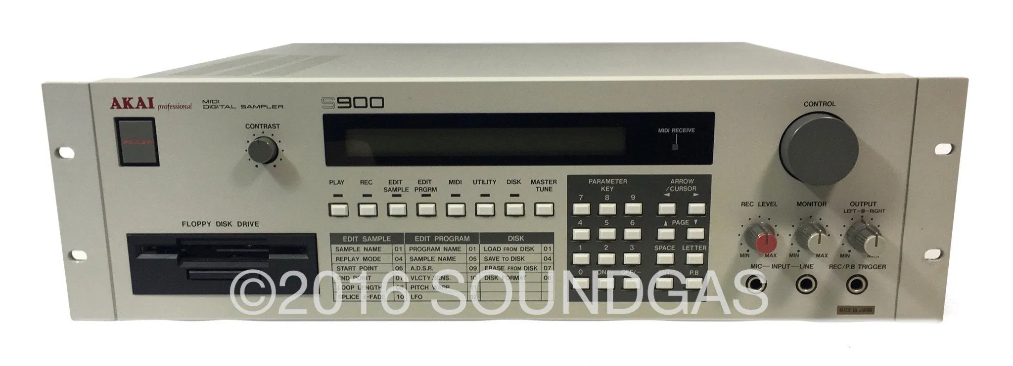 Akai S900 MIDI Digital Sampler