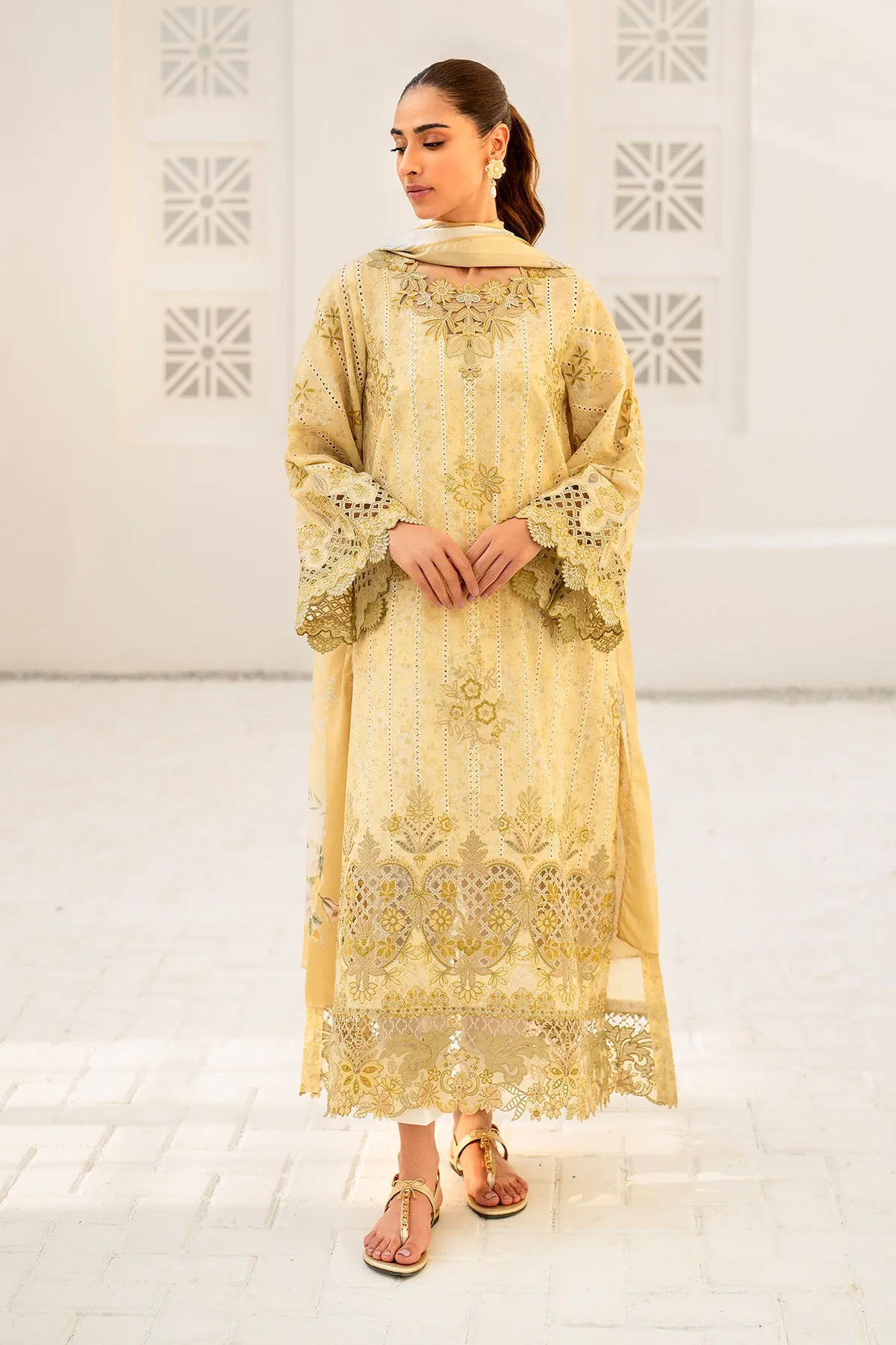 EMBROIDERED  LAWN UF-670