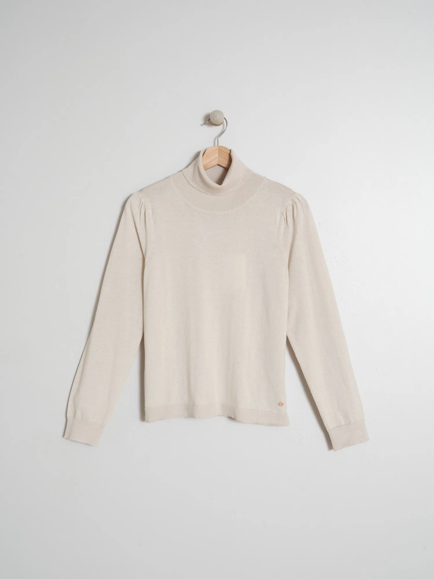 INDI & COLD Pullover Turtleneck Crudo