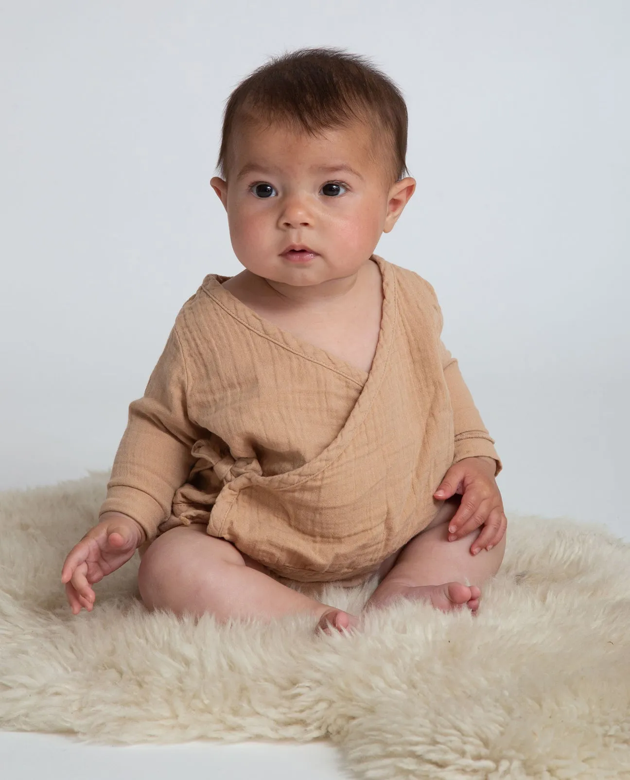 Jael Organic Cotton Baby Top In Brown