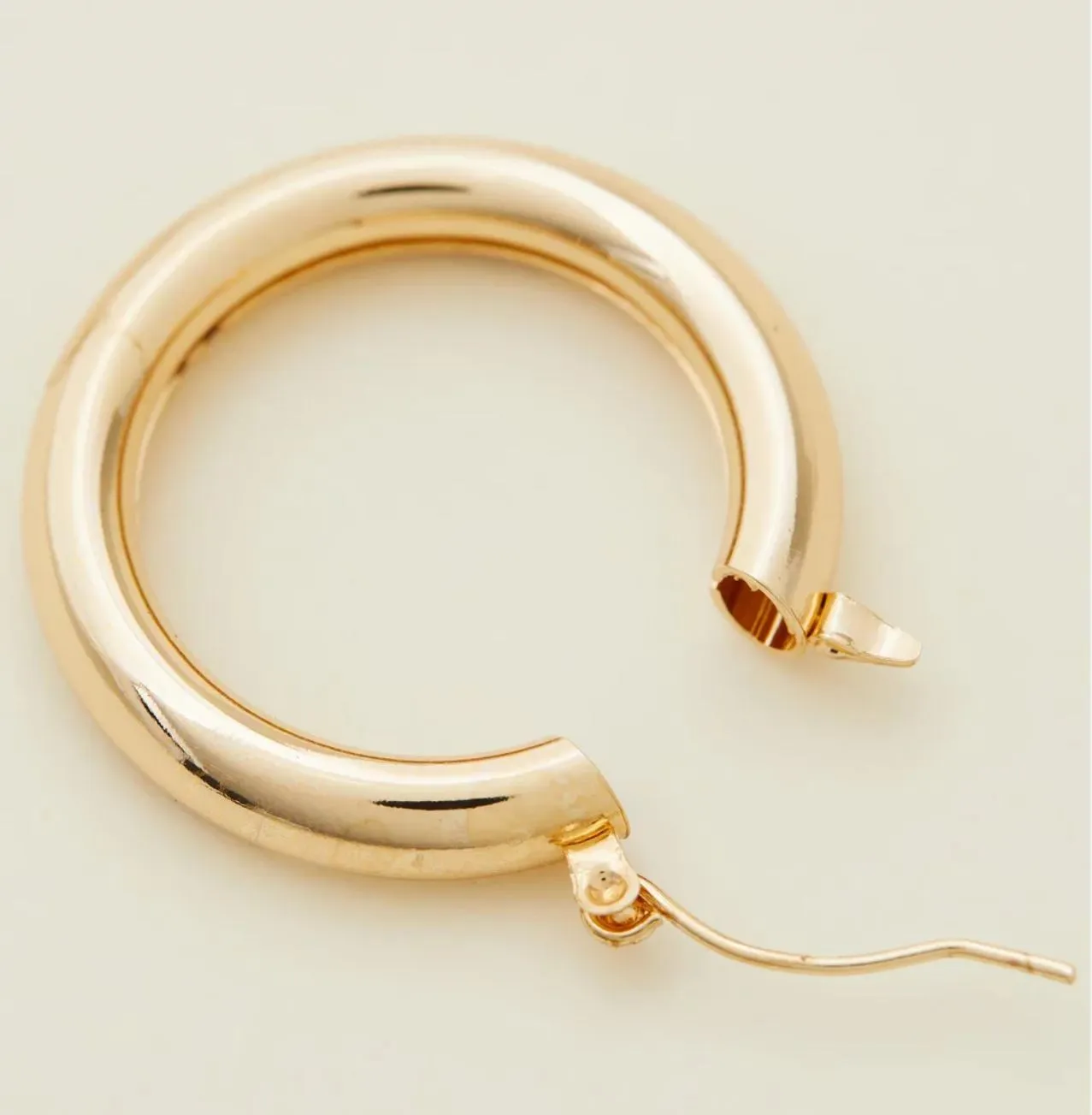 Large Simple Hoop Gold