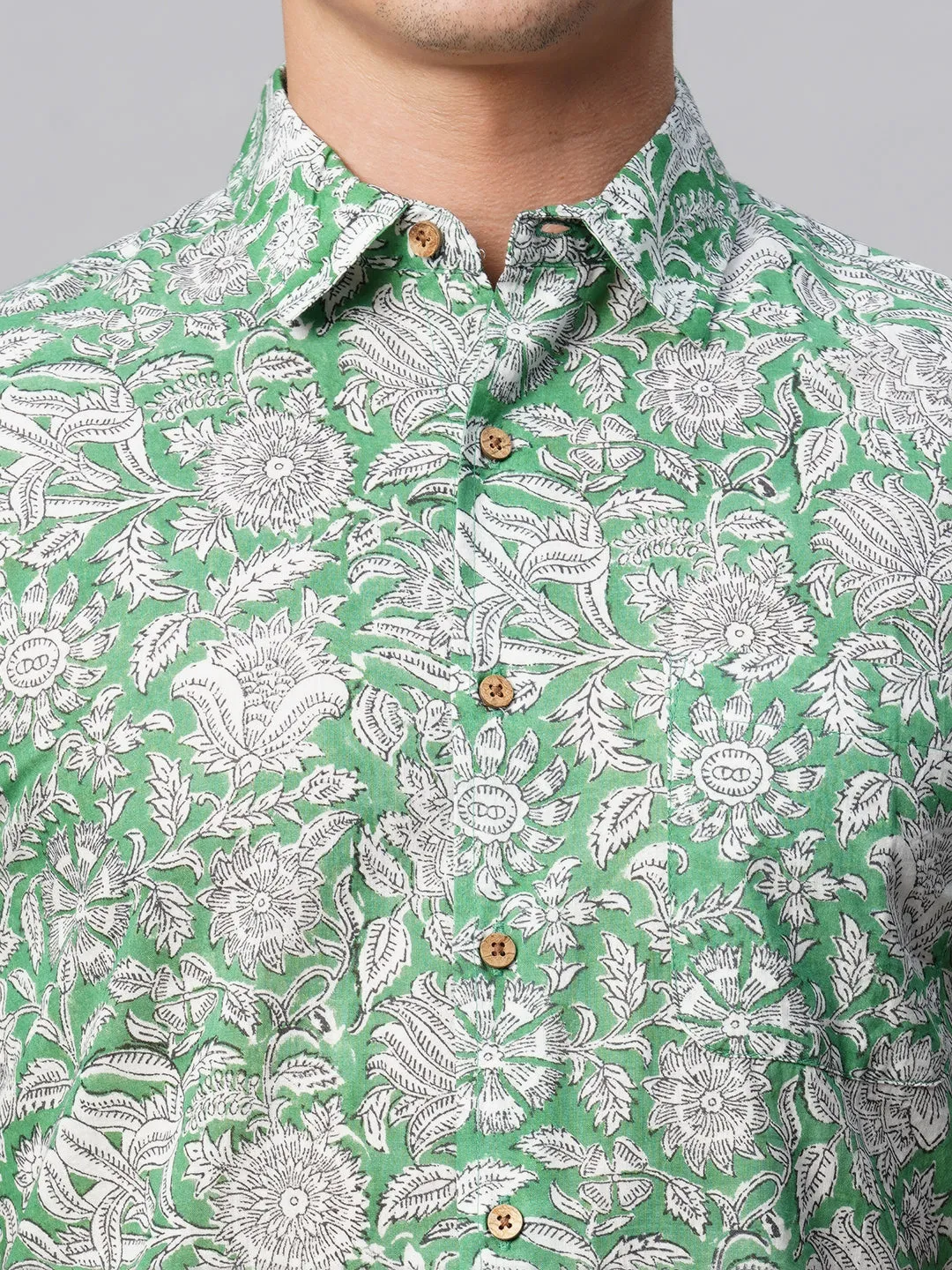 Men's Green Cotton Regular Fit Printed Shirt