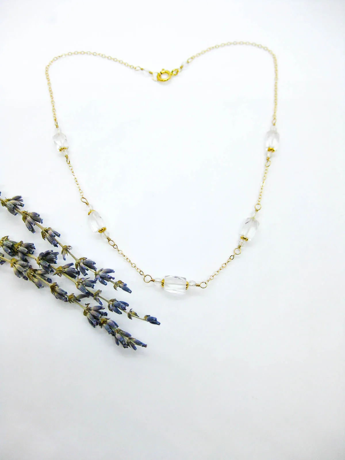 Petunia: Quartz Choker - n564