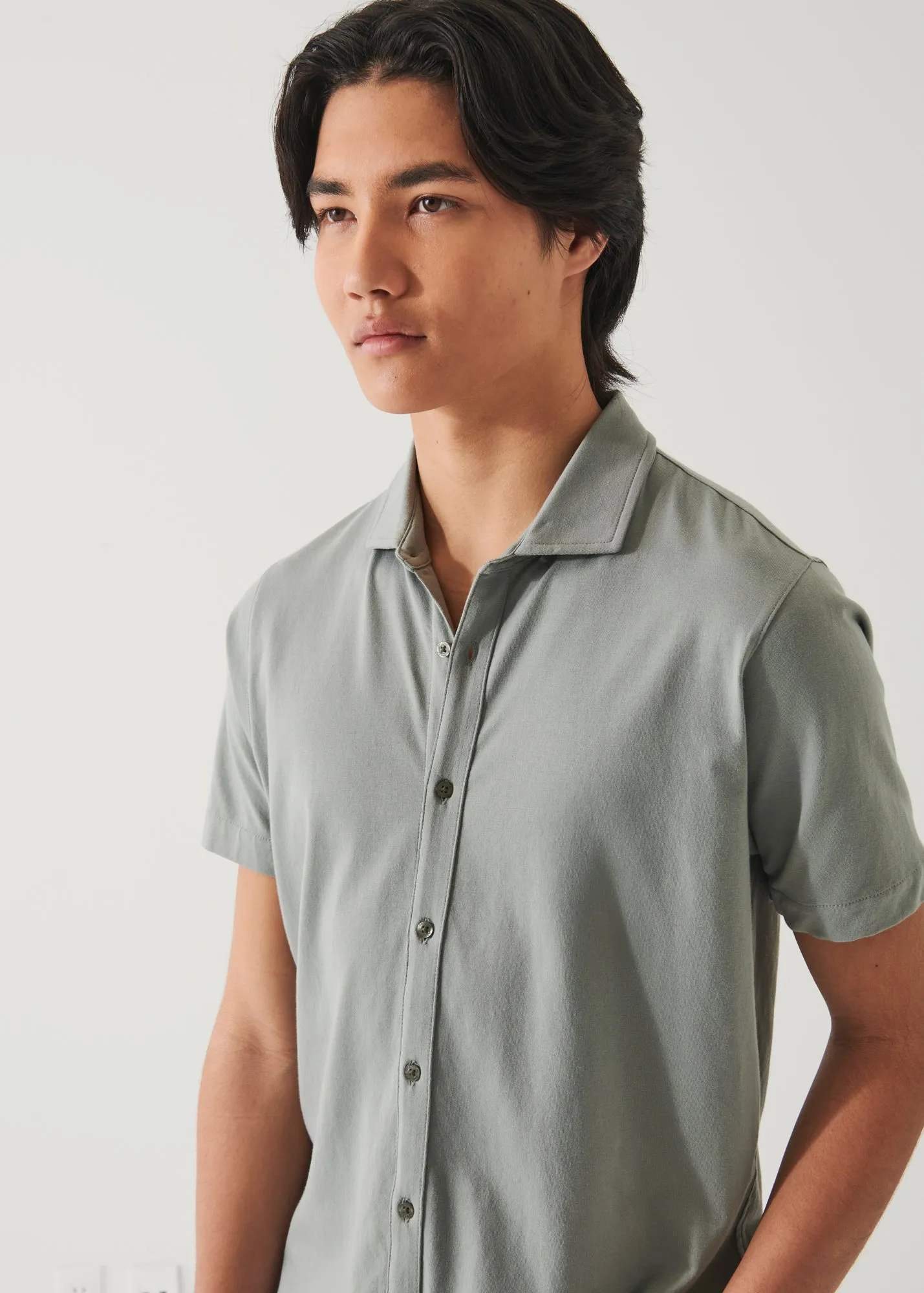 PIMA COTTON STRETCH BUTTON FRONT SHIRT