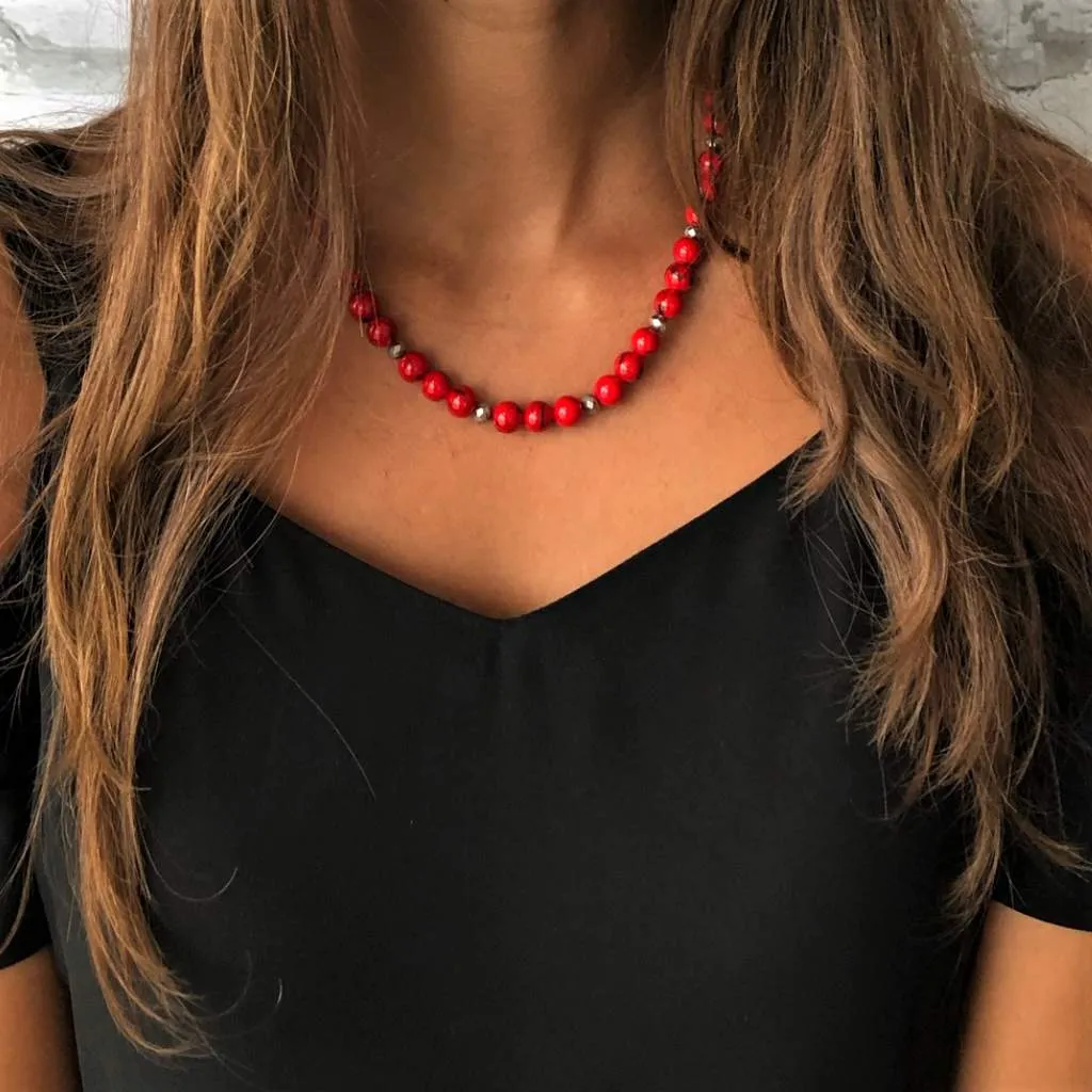 Red Mosaic Howlite Shell Beaded Necklace