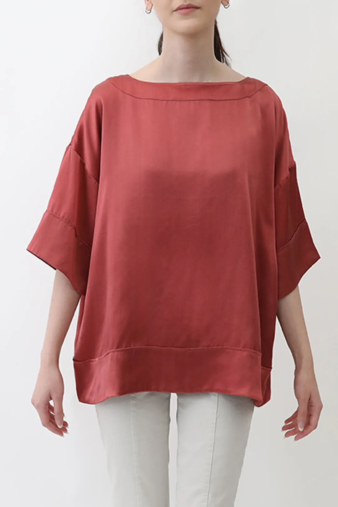 SHELLA SHORT SLEEVE BLOUSE IN SILK CHARMEUSE