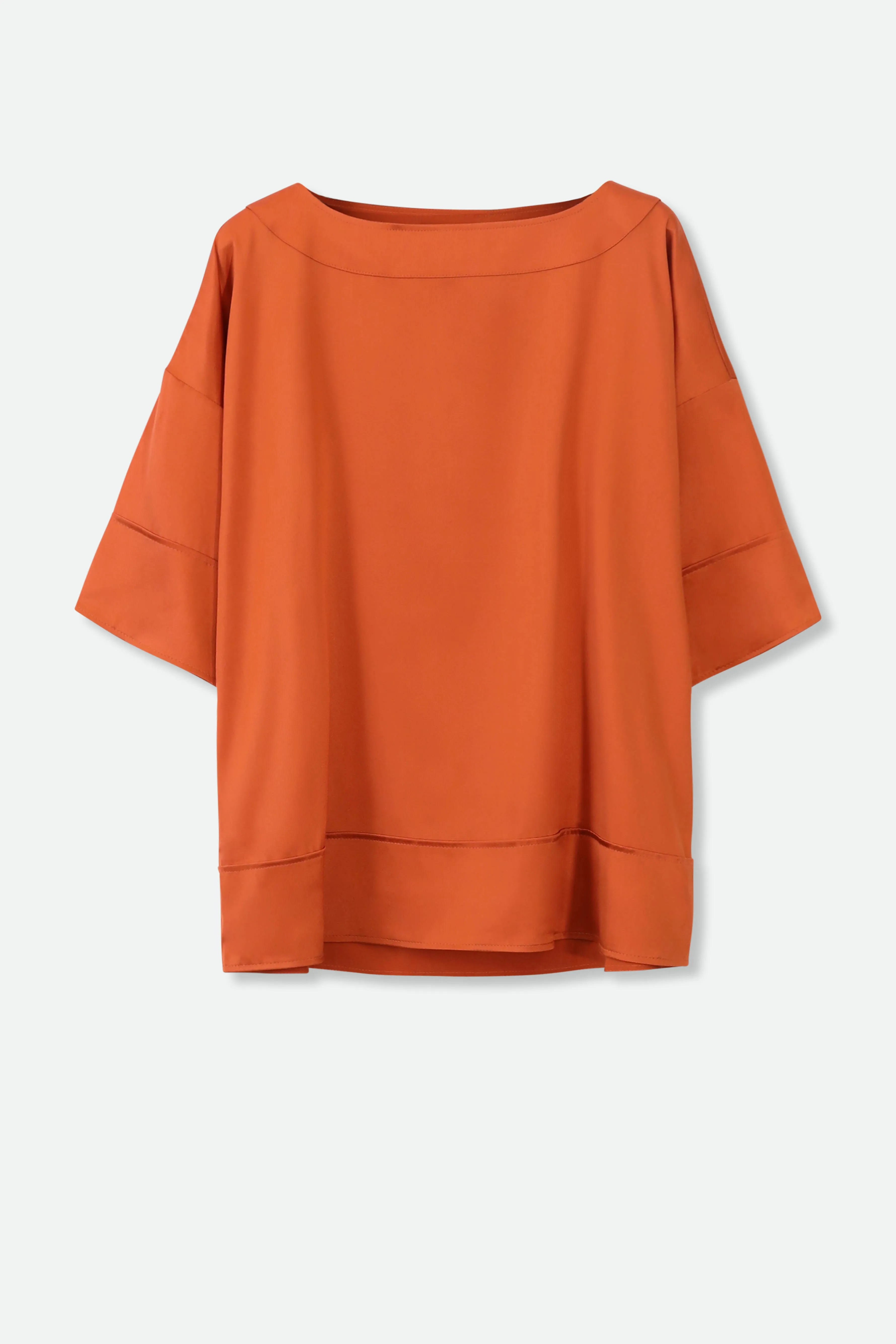 SHELLA SHORT SLEEVE BLOUSE IN SILK CHARMEUSE